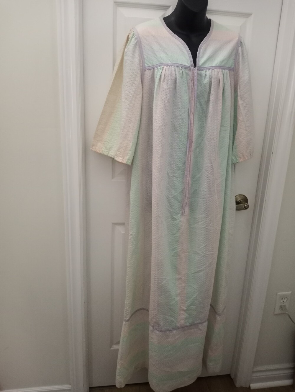 👠Vintage KOMAR Maxi Lightweight 3/4 Zip Nightgown👠